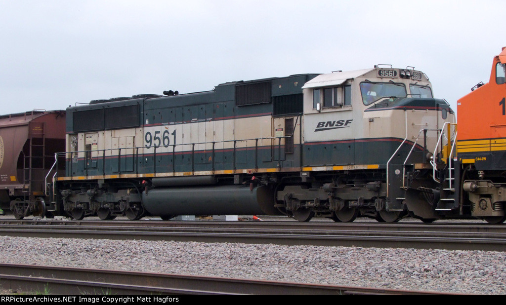 BNSF 9561